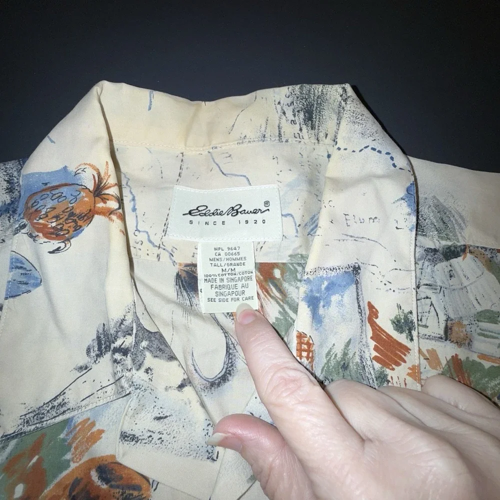 Vintage Eddie Bauer Shirt M Tan Hunting Fishing Novelty Short Sleeve Mens M‎